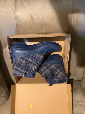 Sperry Navy Plaid Winter Rain Boots